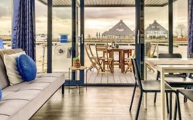 Houseboat Blue Sneekermeer